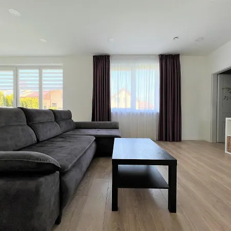 Holiday Family House *